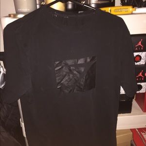 Black gymshark T-shirt